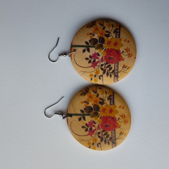 Floral Patterned Earrings - Multicolor - Picture 2 of 4